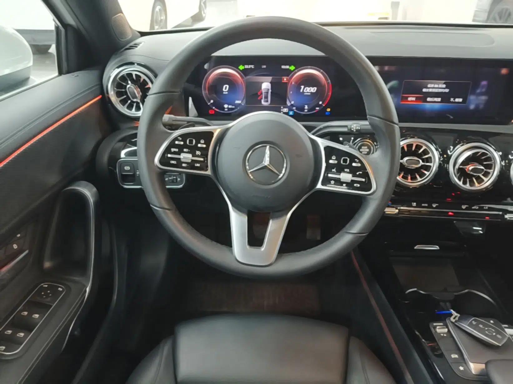 Mercedes-Benz A-Class 2021 Restyled A 180 L Sport Sedan — миниатюра 13