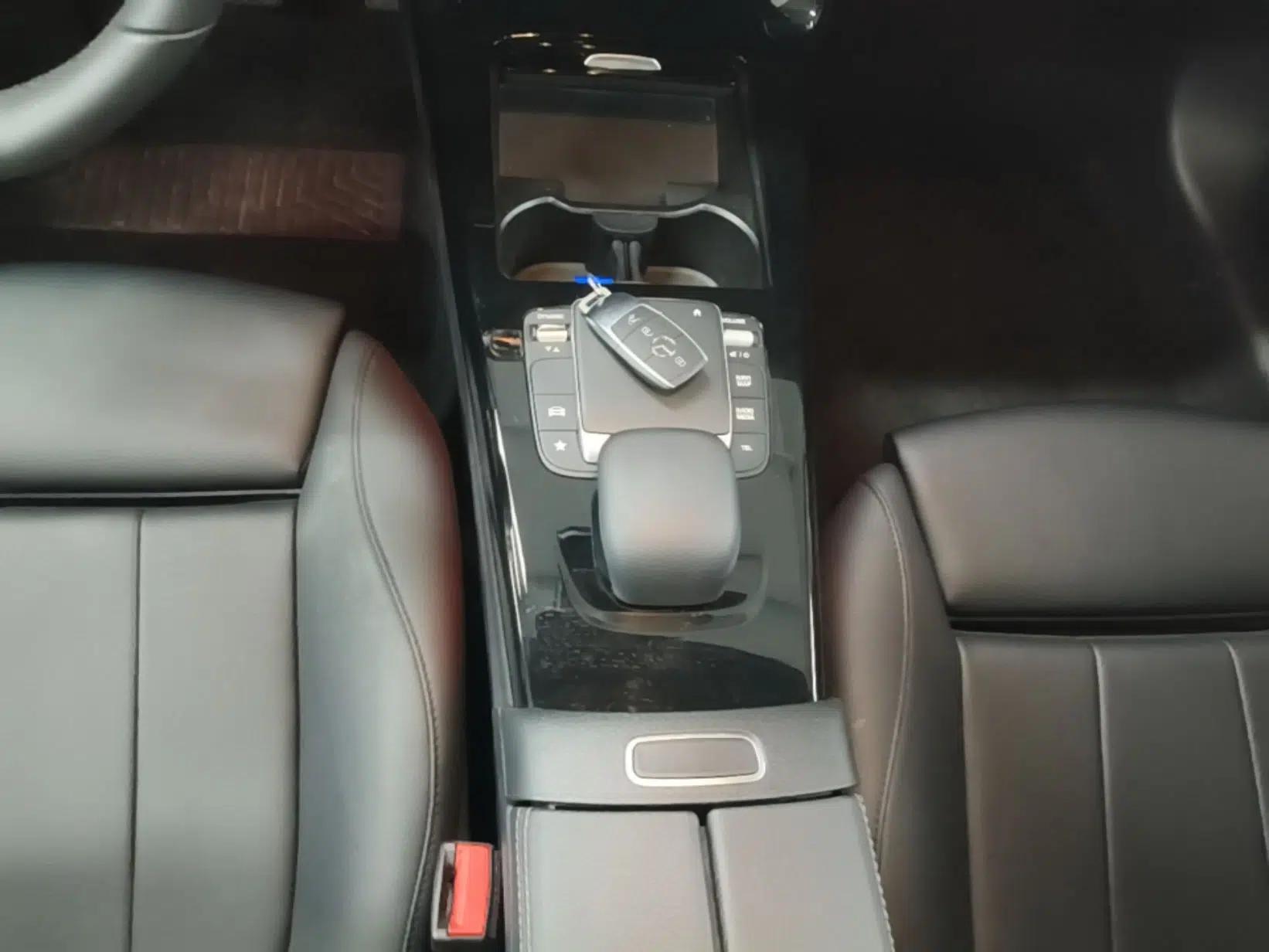 Mercedes-Benz A-Class 2021 Restyled A 180 L Sport Sedan — миниатюра 16