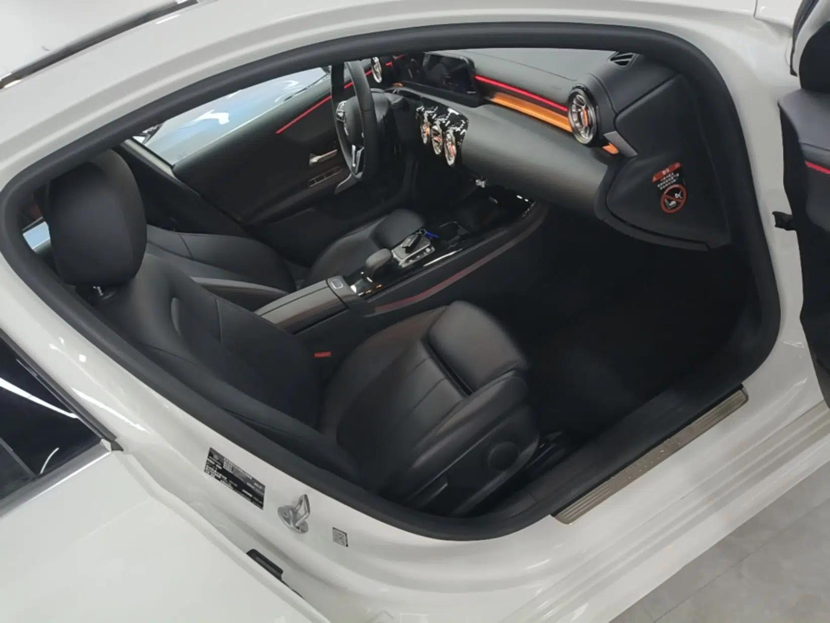 Mercedes-Benz A-Class 2021 Restyled A 180 L Sport Sedan — миниатюра 19