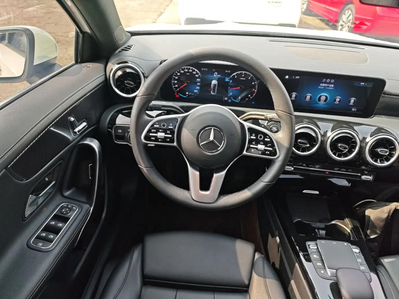 Mercedes-Benz A-Class 2020 Restyled A 200 L Sport Sedan Fashion Version — миниатюра 18