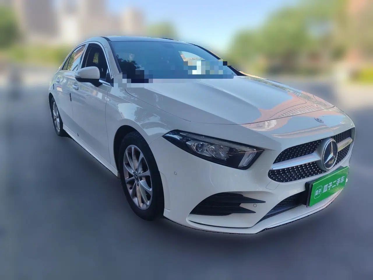 Mercedes-Benz A-Class 2022 A 200 L Sport Sedan Dynamic Model — миниатюра 3