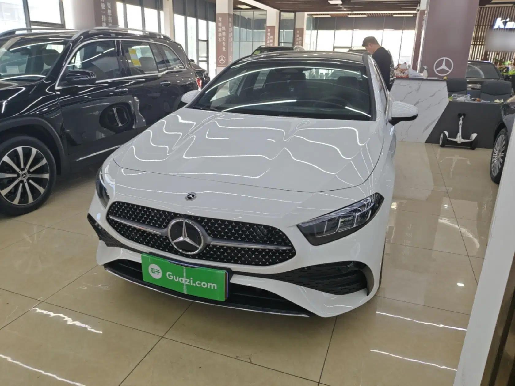 Mercedes-Benz A-Class 2025 Facelifted A 200 L Fashion Edition — миниатюра 1