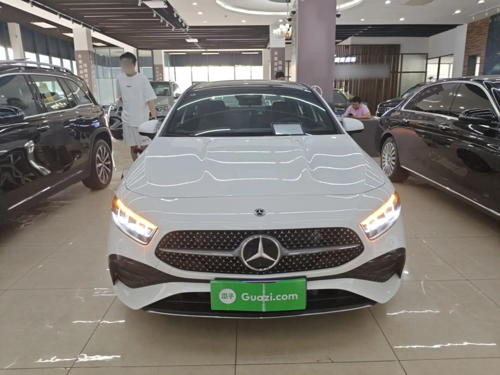 Mercedes-Benz A-Class 2025 Facelifted A 200 L Fashion Edition — миниатюра 2