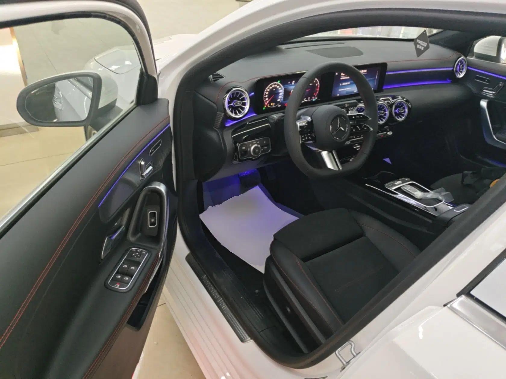 Mercedes-Benz A-Class 2025 Facelifted A 200 L Fashion Edition — миниатюра 18