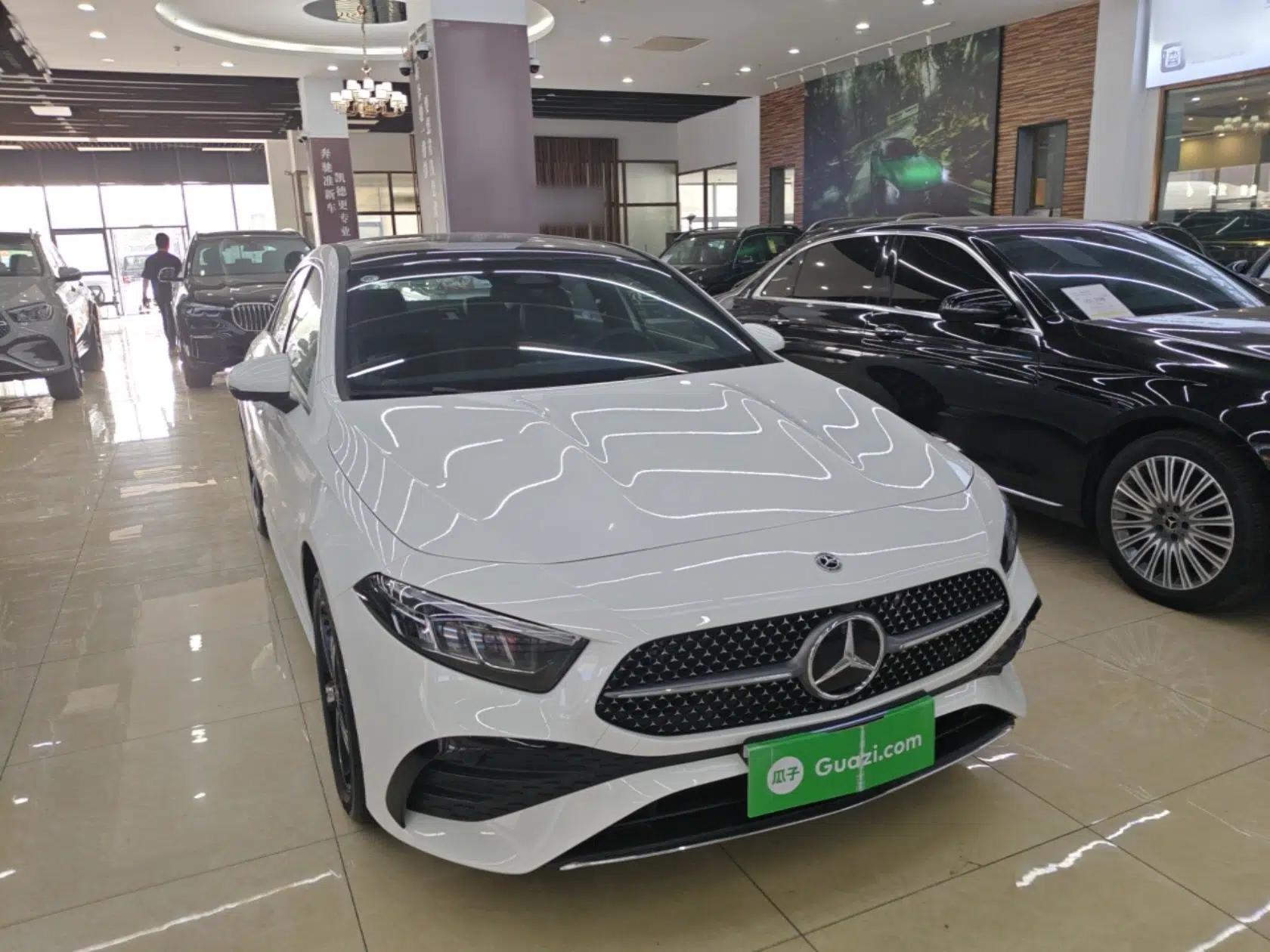 Mercedes-Benz A-Class 2025 Facelifted A 200 L Fashion Edition — миниатюра 3