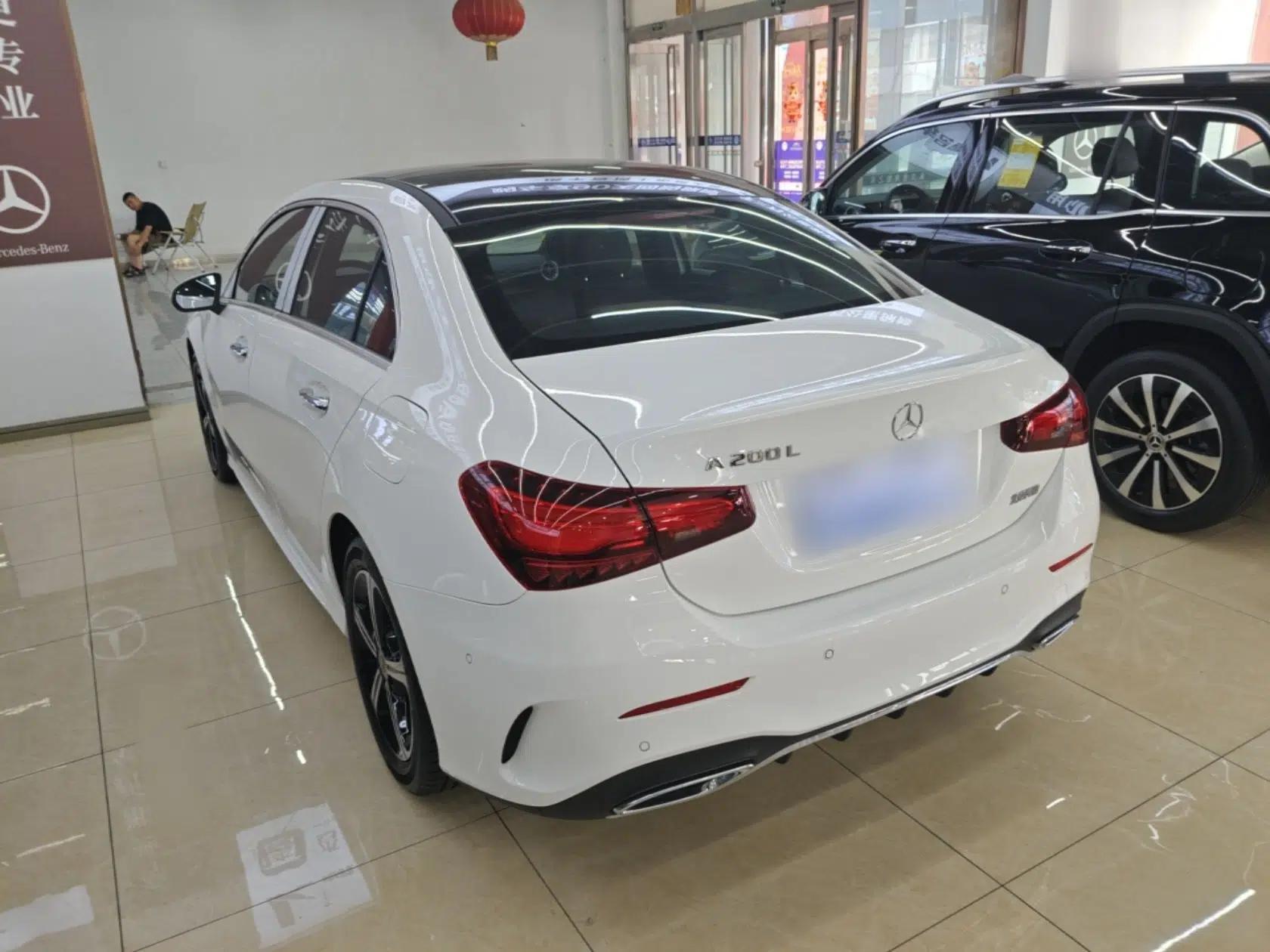 Mercedes-Benz A-Class 2025 Facelifted A 200 L Fashion Edition — миниатюра 4