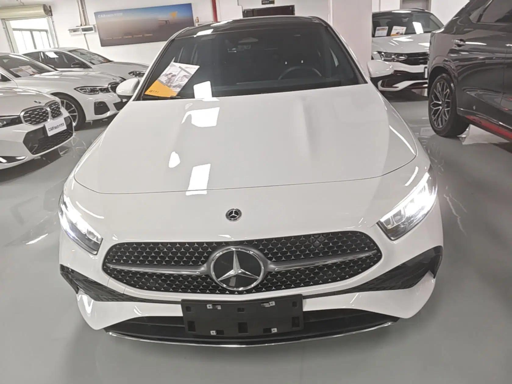 Mercedes-Benz A-Class 2023 A 200 L Fashion Model — миниатюра 2
