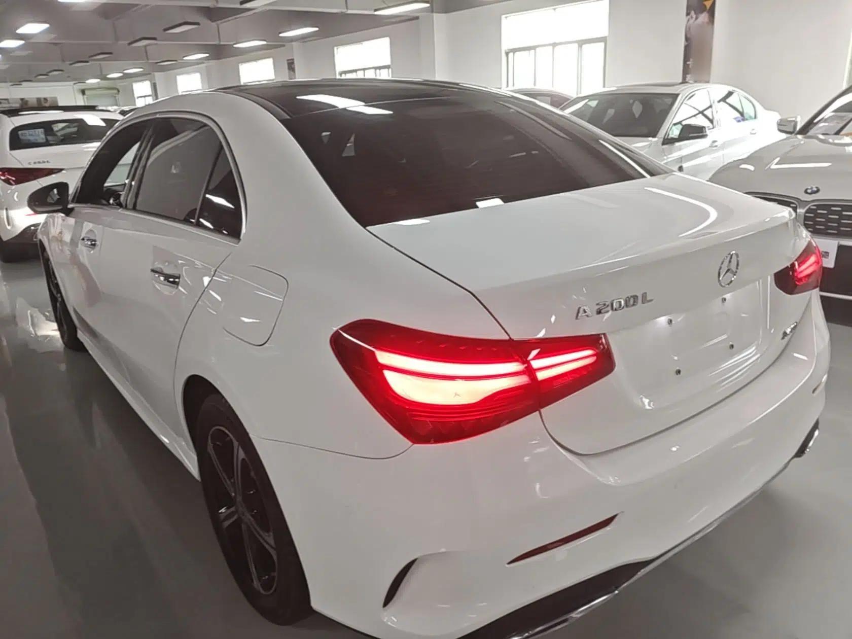 Mercedes-Benz A-Class 2023 A 200 L Fashion Model — миниатюра 4