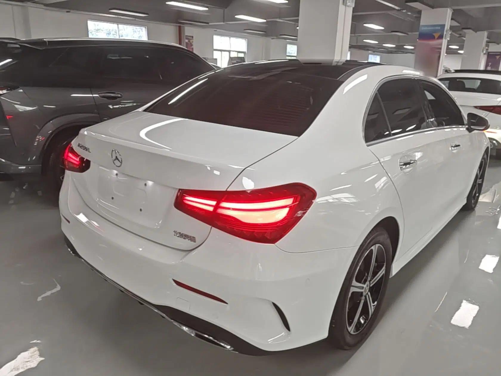 Mercedes-Benz A-Class 2023 A 200 L Fashion Model — миниатюра 6