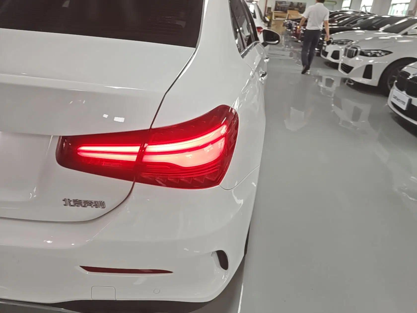 Mercedes-Benz A-Class 2023 A 200 L Fashion Model — миниатюра 9