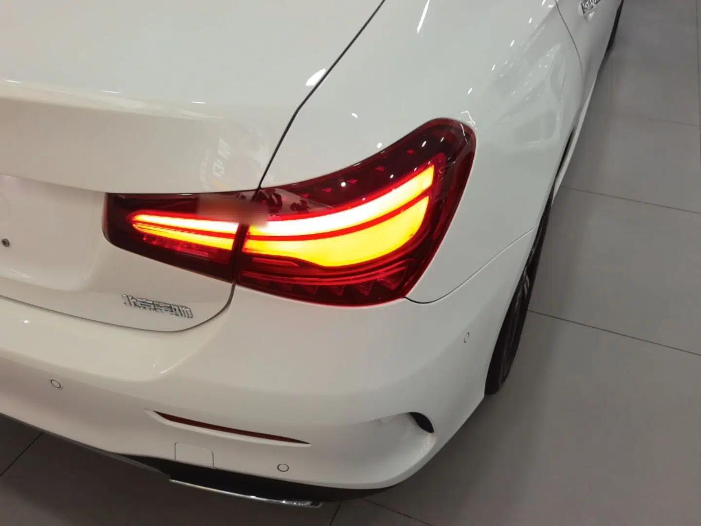 Mercedes-Benz A-Class 2022 Revised Version A 200 L Sport Sedan Fashionable Style — миниатюра 9