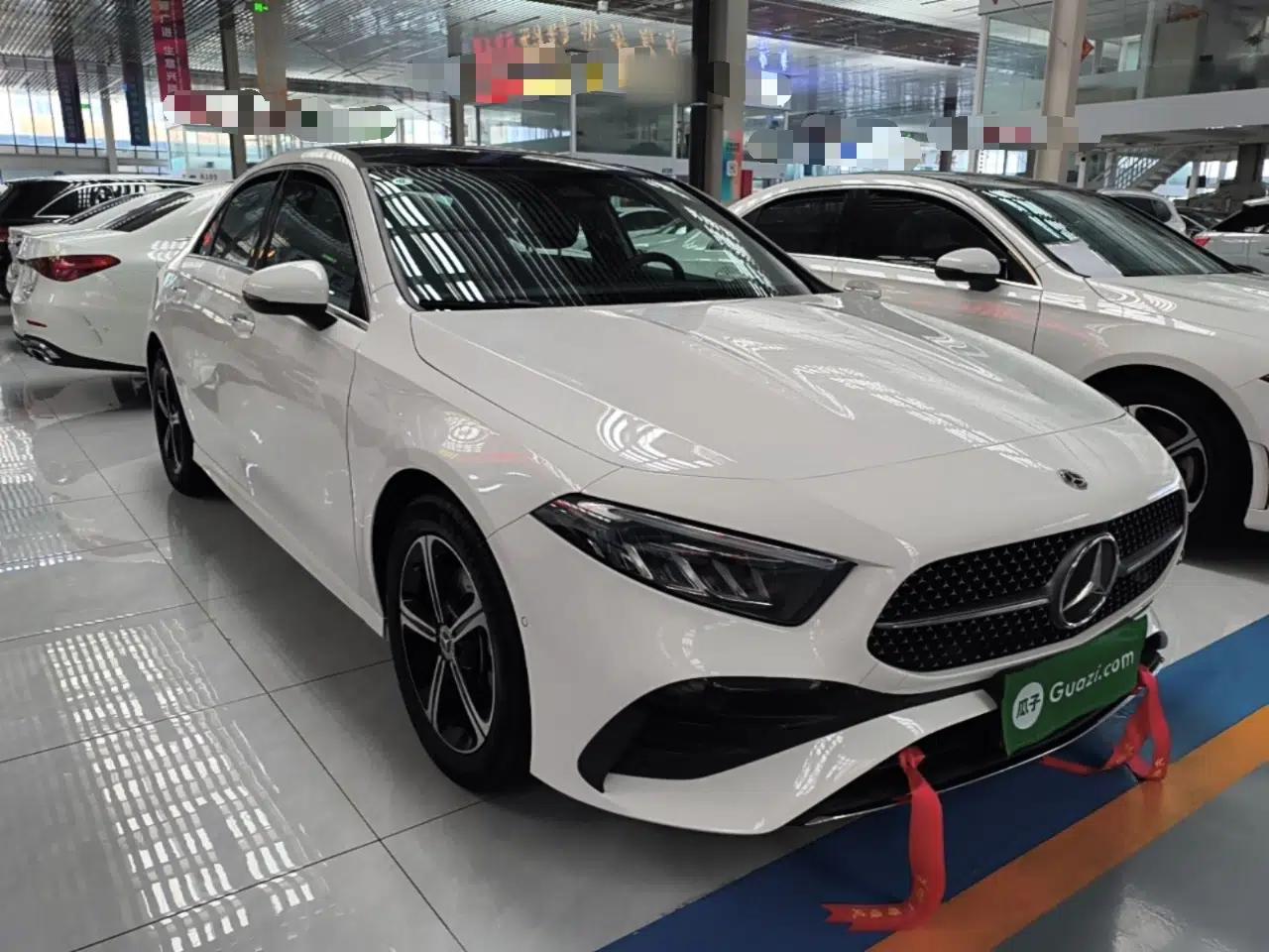 Mercedes-Benz A-Class 2023 A 200 L Fashion Model — миниатюра 12