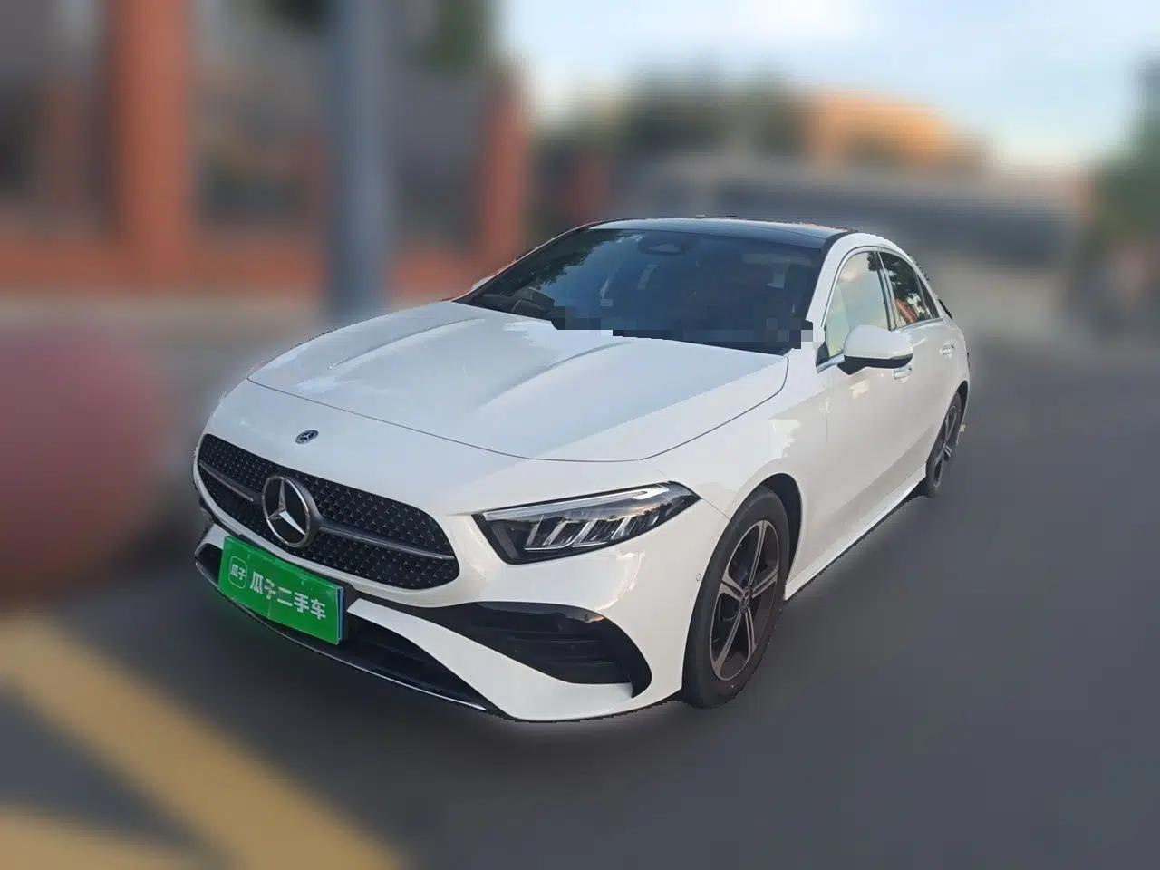 Mercedes-Benz A-Class 2023 A 200 L Fashion Model — миниатюра 1