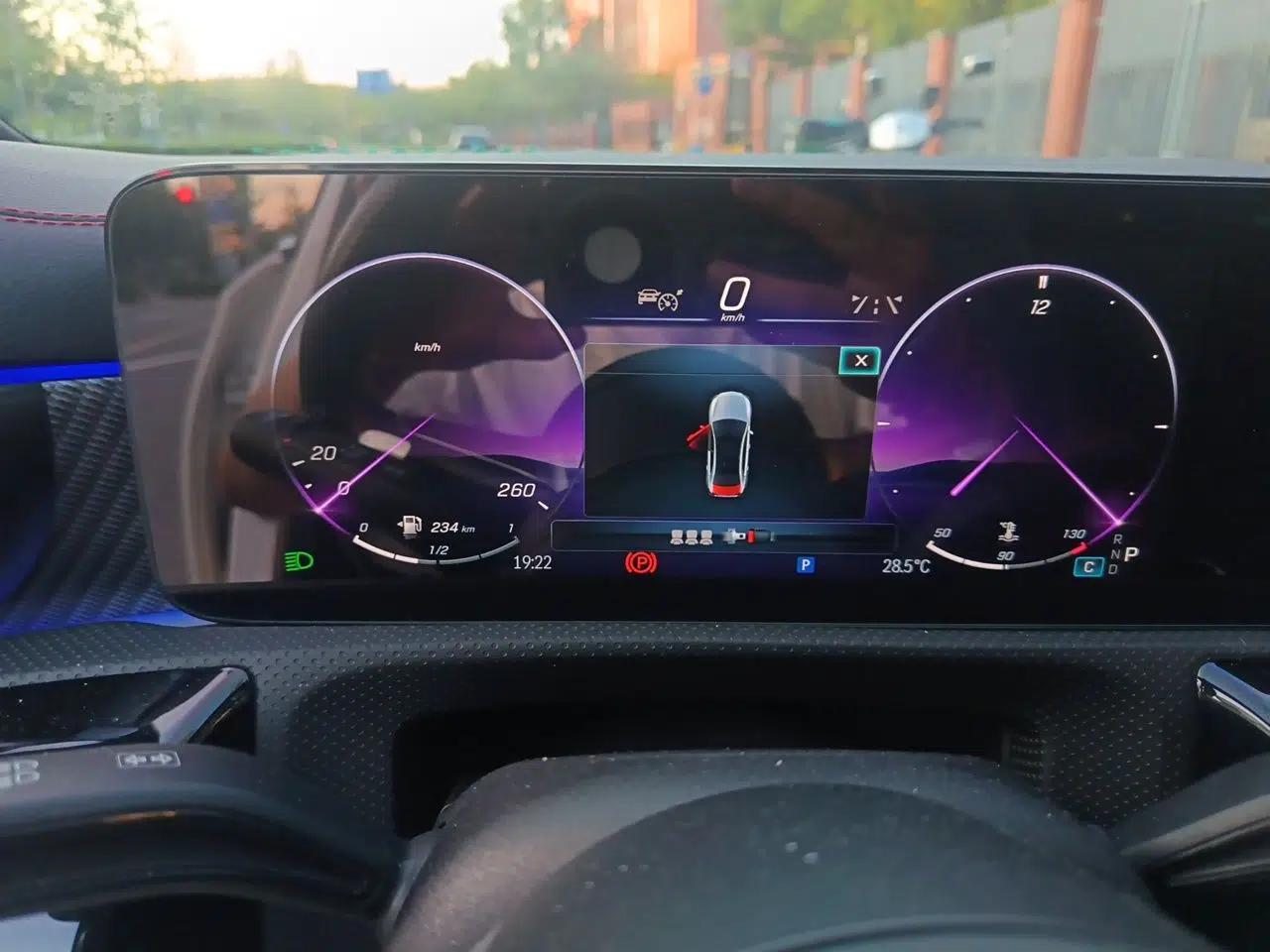Mercedes-Benz A-Class 2023 A 200 L Fashion Model — миниатюра 11