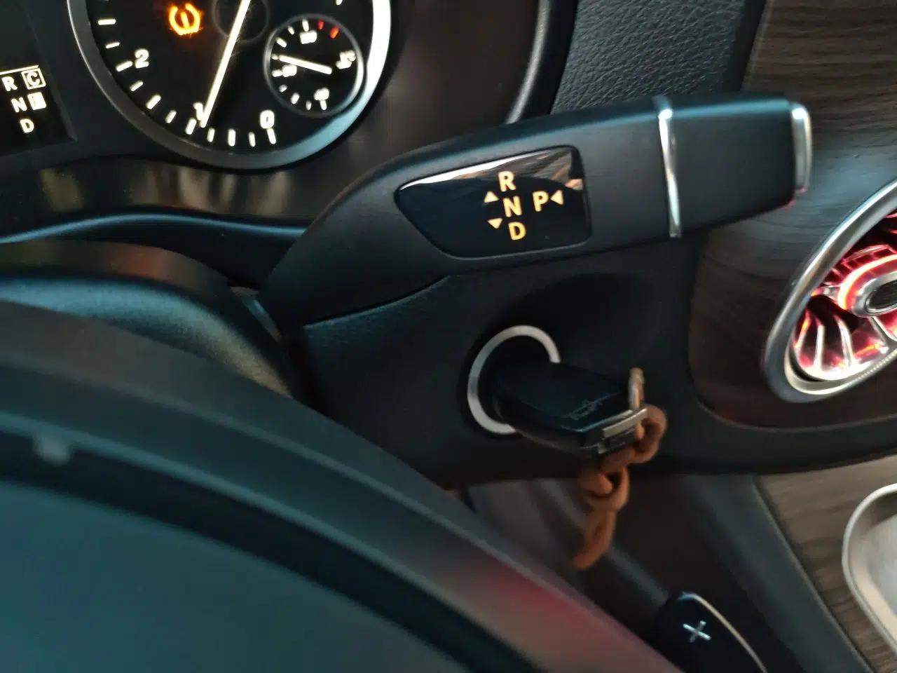 Mercedes-Benz Vito 2021 2.0T Elite Version 7 Seats — миниатюра 14
