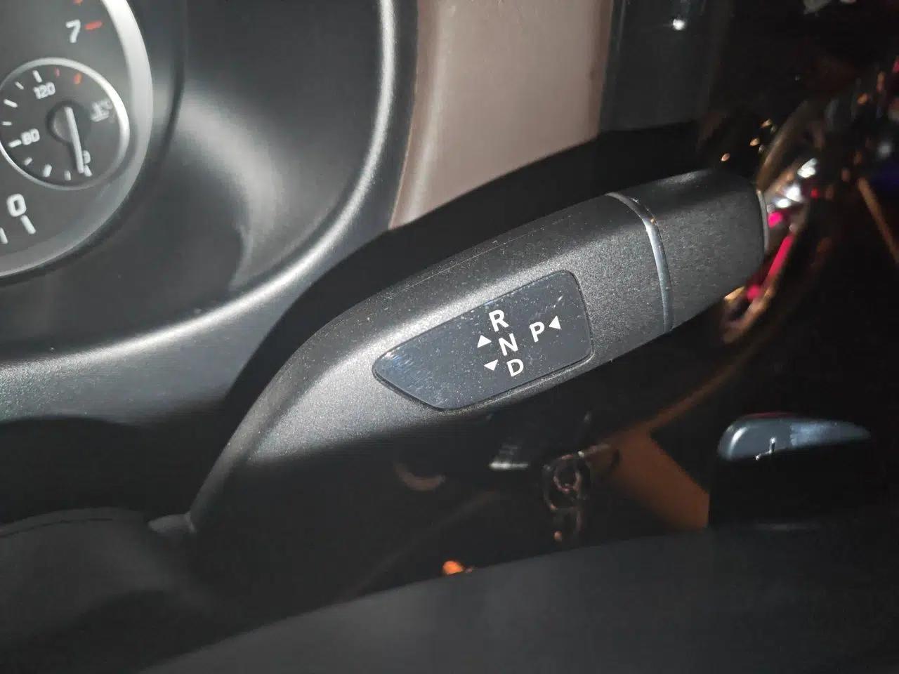 Mercedes-Benz Vito 2020 2.0T Elite Version 7 Seats — миниатюра 14