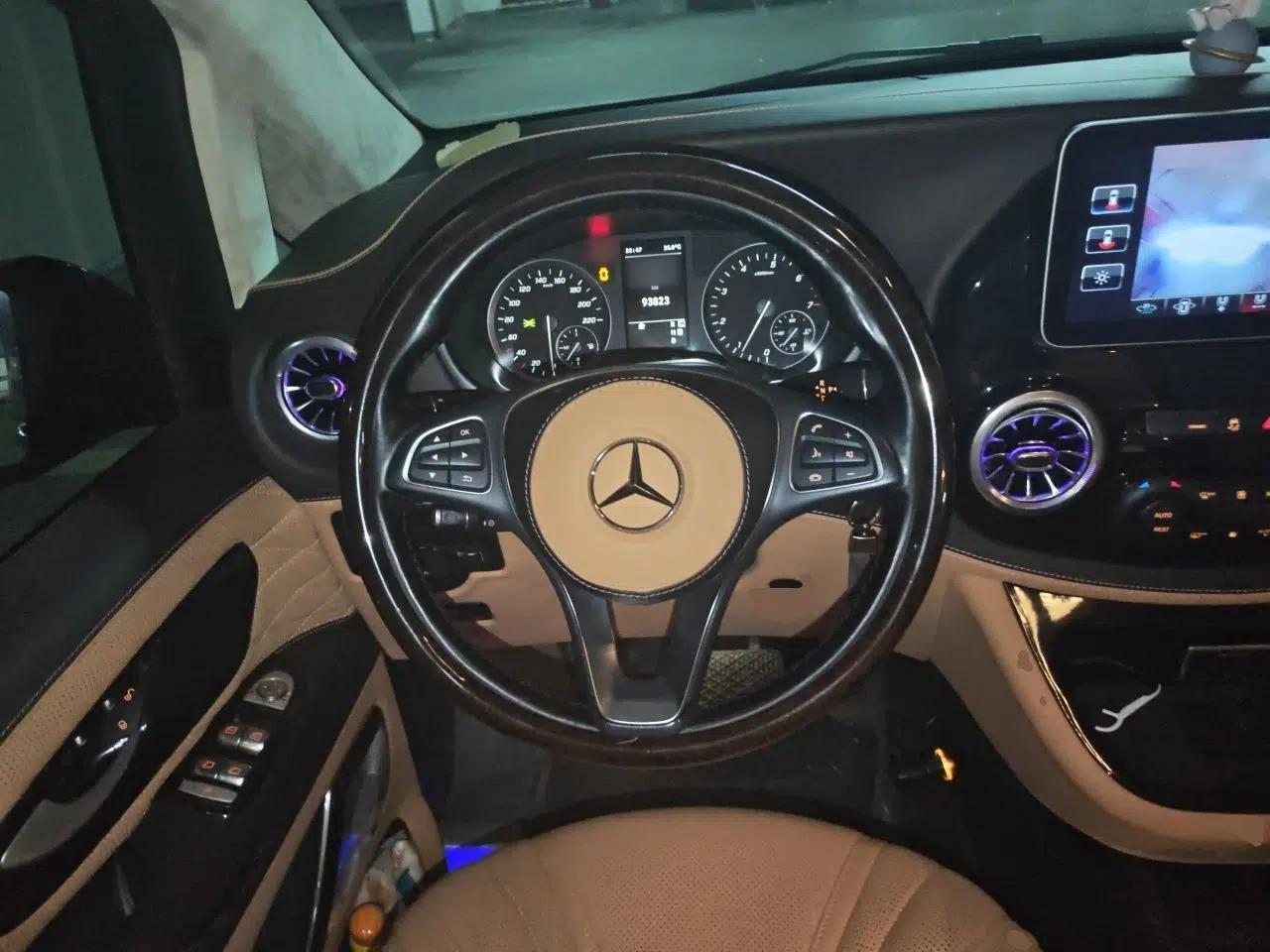 Mercedes-Benz Vito 2020 2.0T Elite Version 7 Seats — миниатюра 10