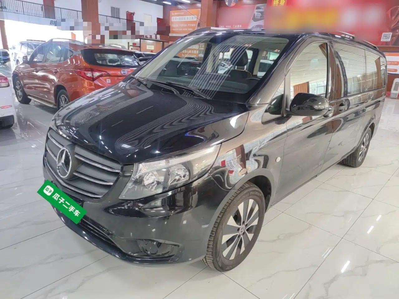 Mercedes-Benz Vito 2023 2.0T Business Version 7 Seats — миниатюра 1