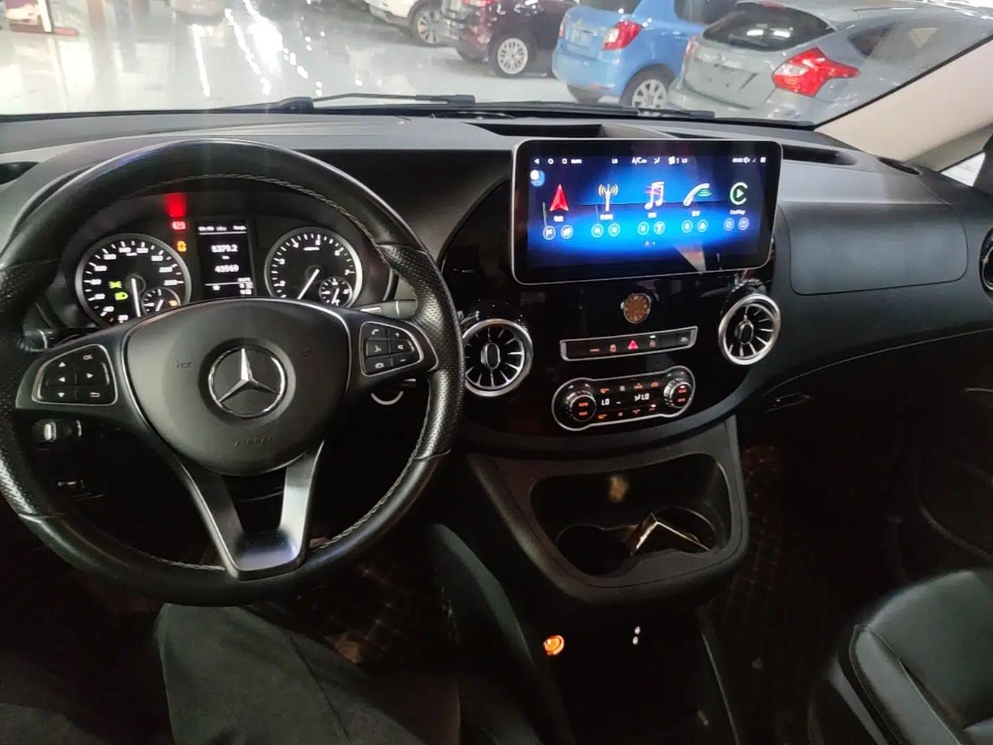 Mercedes-Benz Vito 2023 2.0T Business Version 7 Seats — миниатюра 17