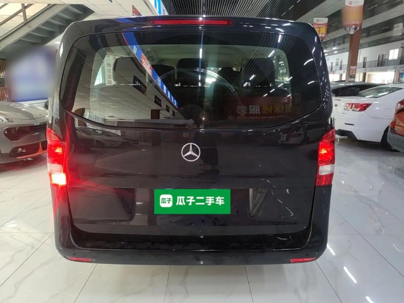 Mercedes-Benz Vito 2023 2.0T Business Version 7 Seats — миниатюра 5