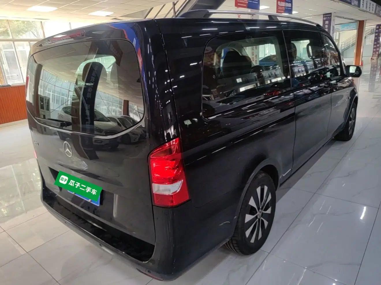 Mercedes-Benz Vito 2023 2.0T Business Version 7 Seats — миниатюра 6