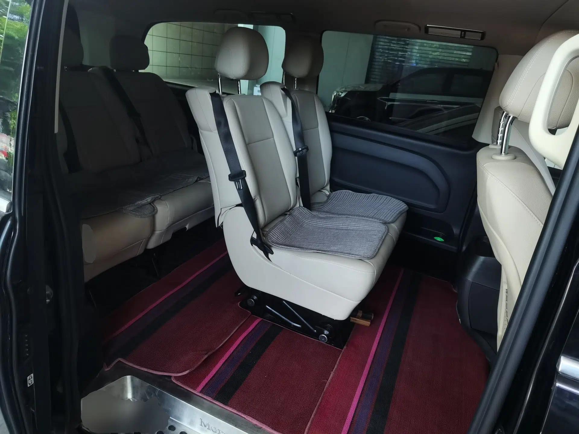 Mercedes-Benz Vito 2018 2.0T Elite Version 7 Seats China VI Emission Standard — миниатюра 17