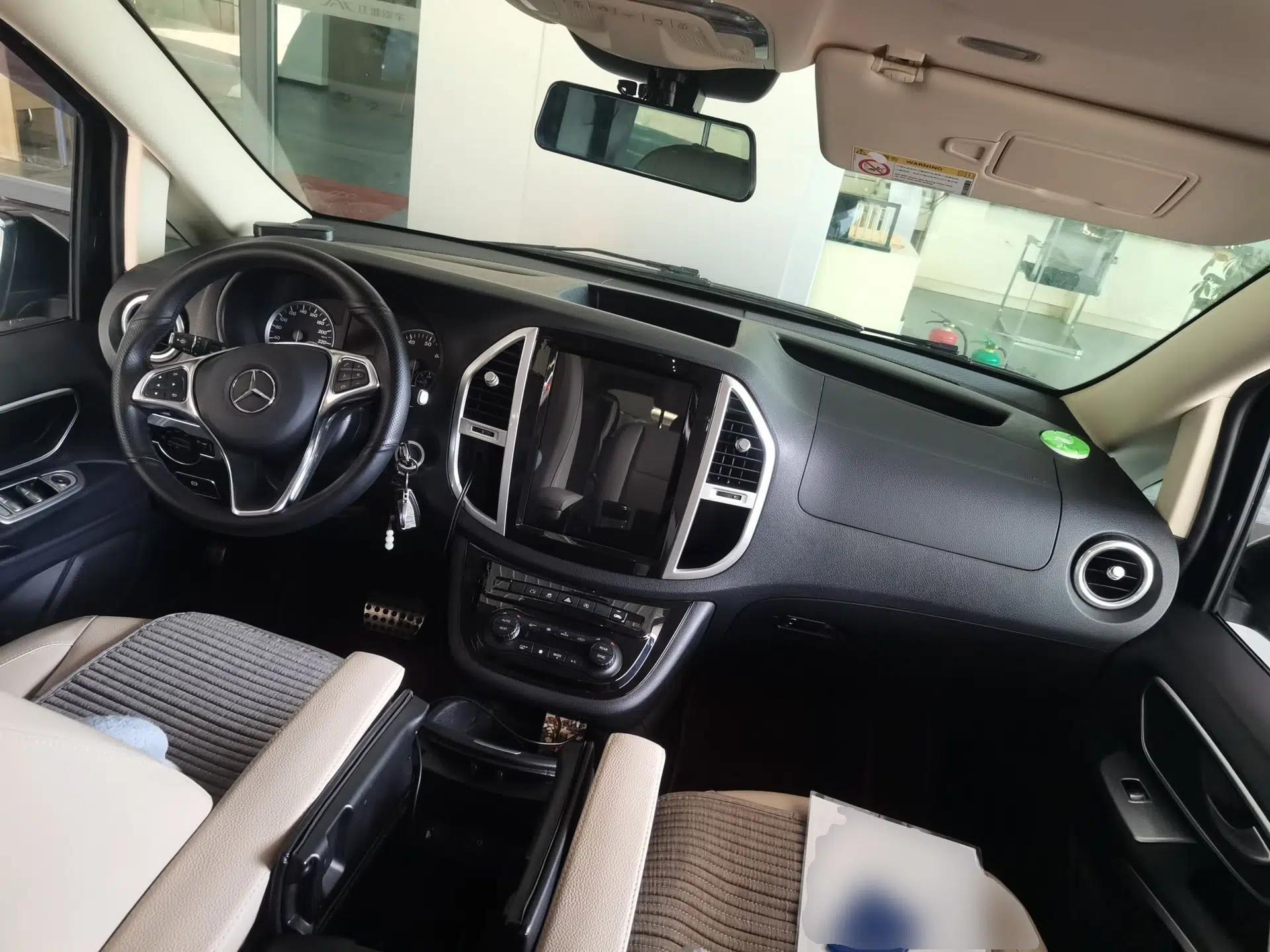 Mercedes-Benz Vito 2018 2.0T Elite Version 7 Seats China VI Emission Standard — миниатюра 9
