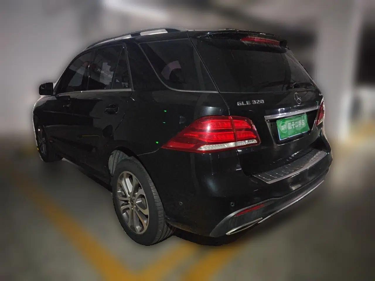 Mercedes-Benz GLE 2018 GLE 320 4MATIC Dynamic Edition Collector's Edition — миниатюра 4