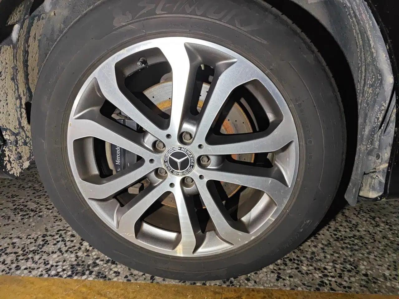 Mercedes-Benz GLE 2018 GLE 320 4MATIC Dynamic Edition Collector's Edition — миниатюра 8