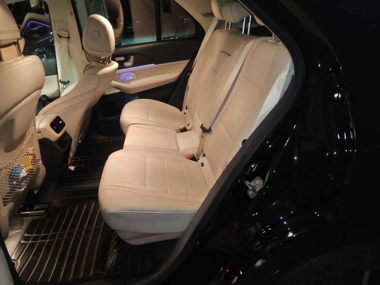 Mercedes-Benz GLE 2020 GLE 350 4MATIC Fashion Model — миниатюра 17