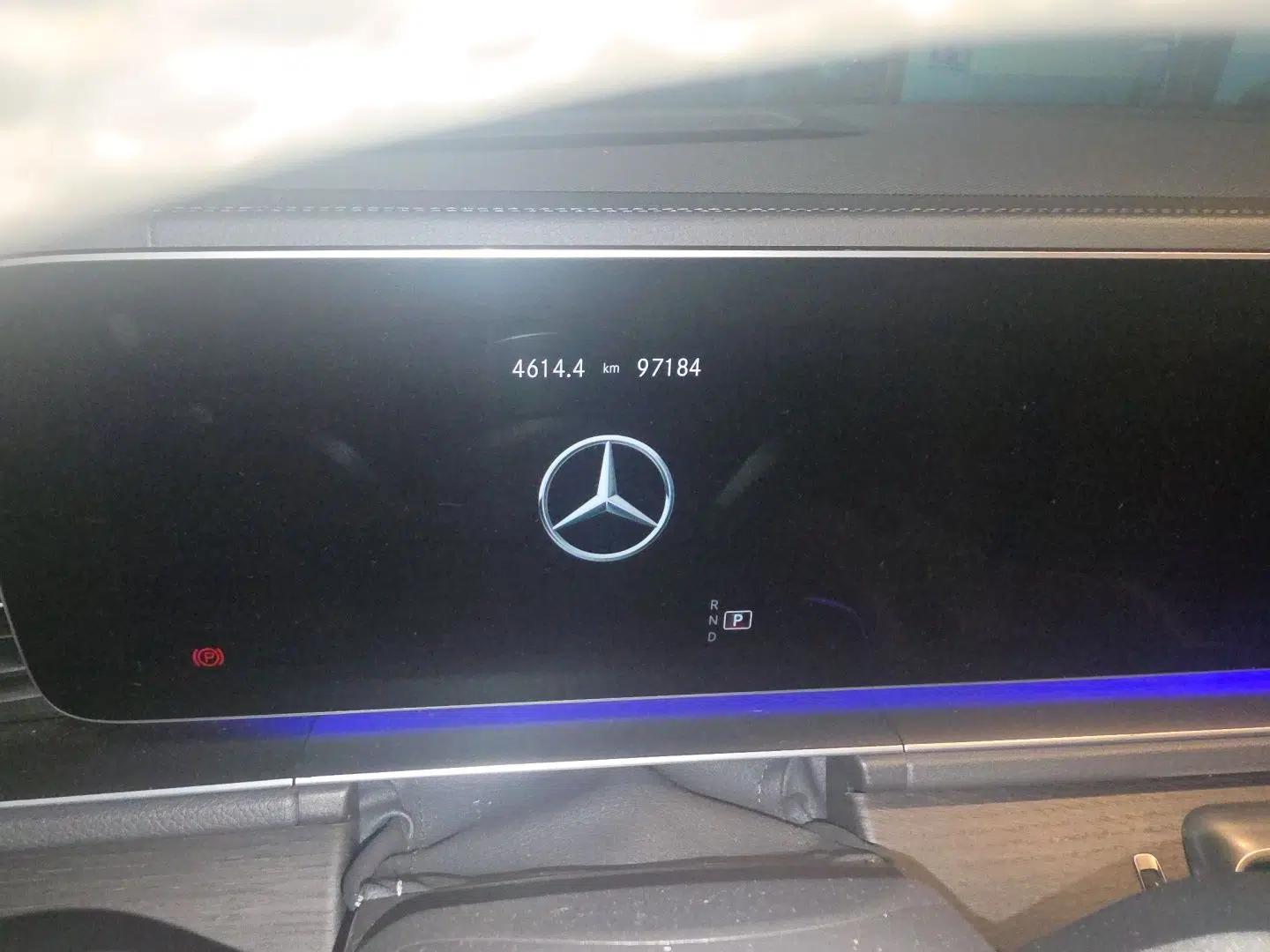 Mercedes-Benz GLE 2020 GLE 450 4MATIC Stylish Model — миниатюра 12