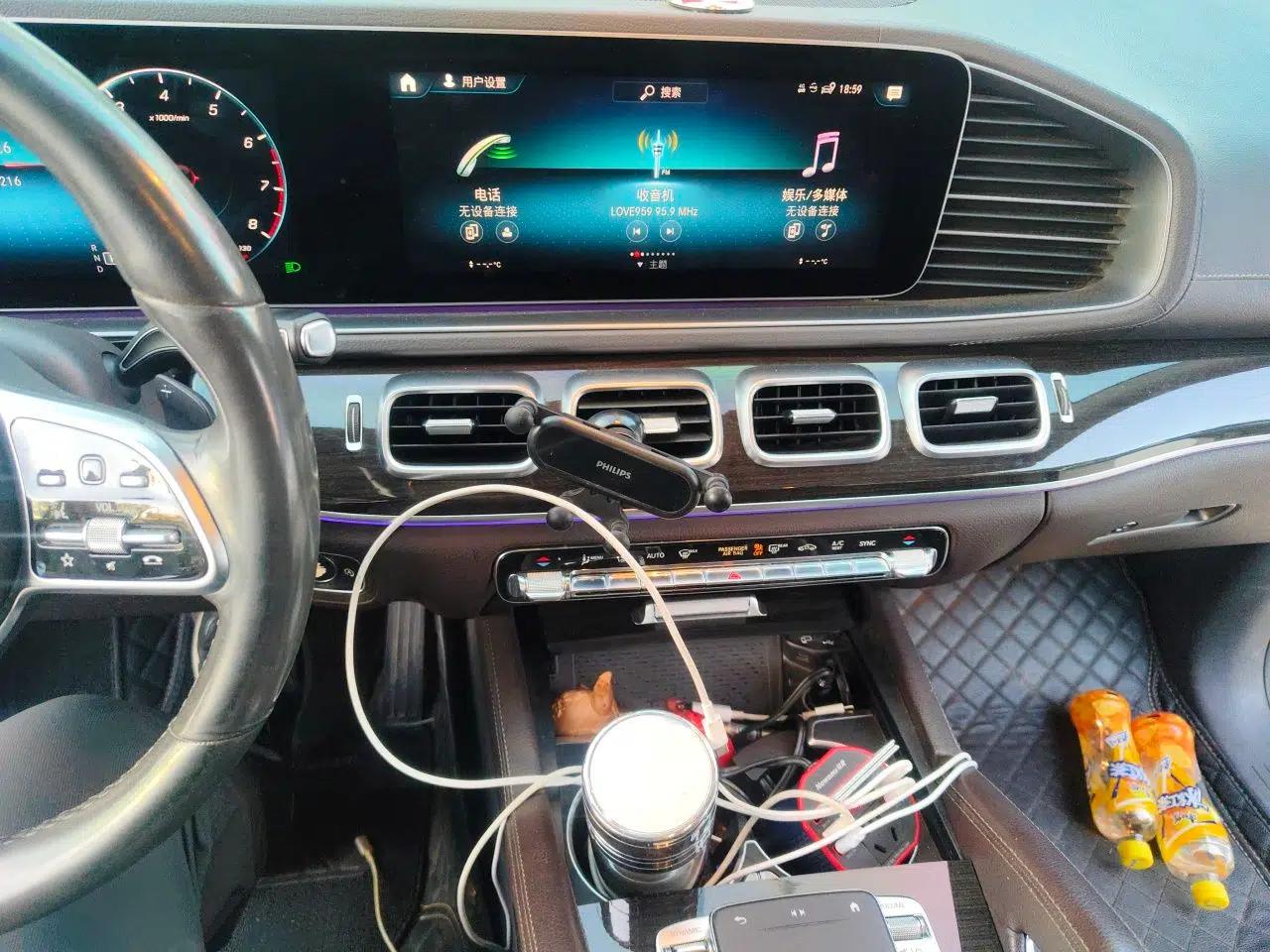 Mercedes-Benz GLE 2020 GLE 350 4MATIC Fashion Model — миниатюра 13