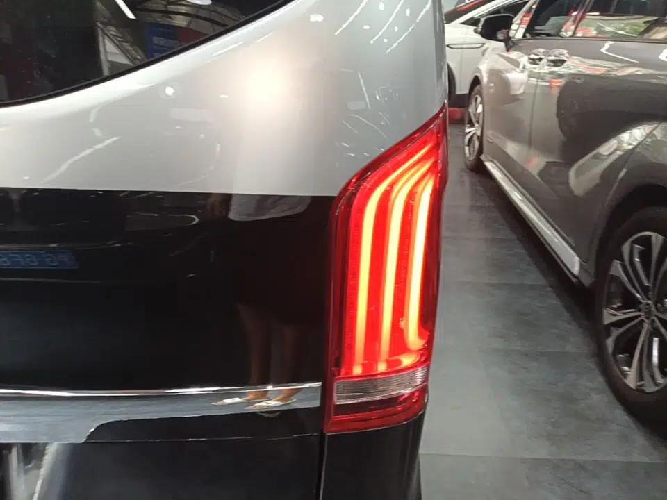 Mercedes-Benz V-Class 2017 V 260 Avantgarde Edition — миниатюра 9
