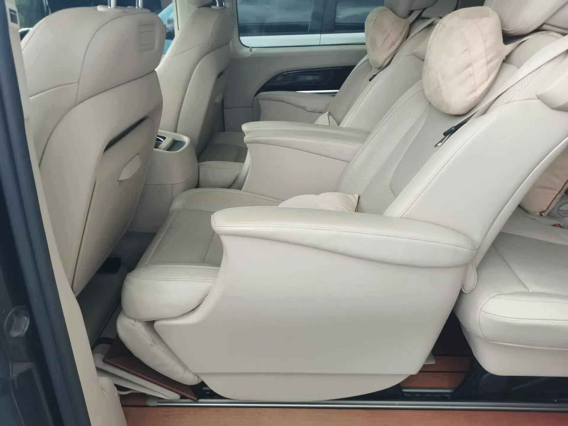 Mercedes-Benz V-Class 2017 V 260 Prestige Edition — миниатюра 17