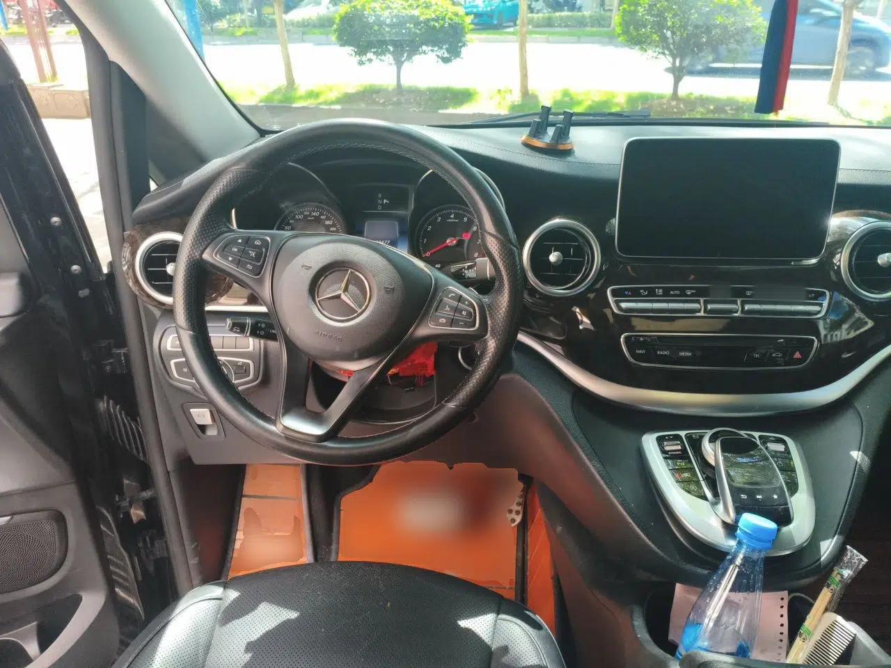 Mercedes-Benz V-Class 2018 V 260 Prestige Edition China VI — миниатюра 9