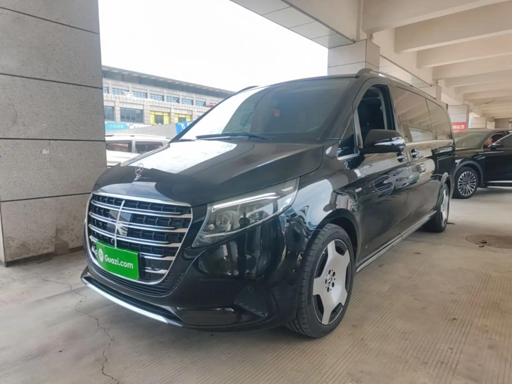 Mercedes-Benz V-Class 2024 V 300 L Long Wheelbase Luxury Edition — миниатюра 1