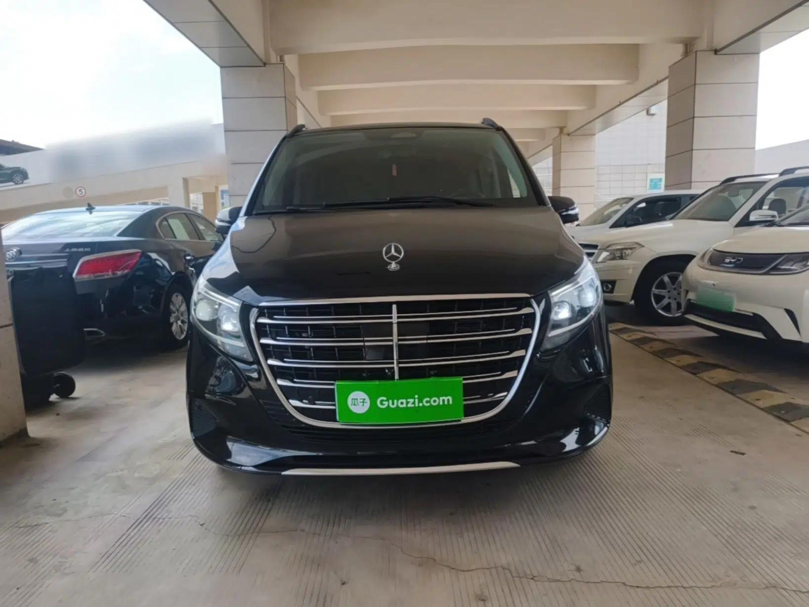 Mercedes-Benz V-Class 2024 V 300 L Long Wheelbase Luxury Edition — миниатюра 2