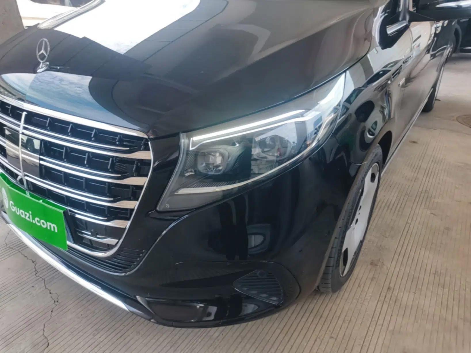 Mercedes-Benz V-Class 2024 V 300 L Long Wheelbase Luxury Edition — миниатюра 8