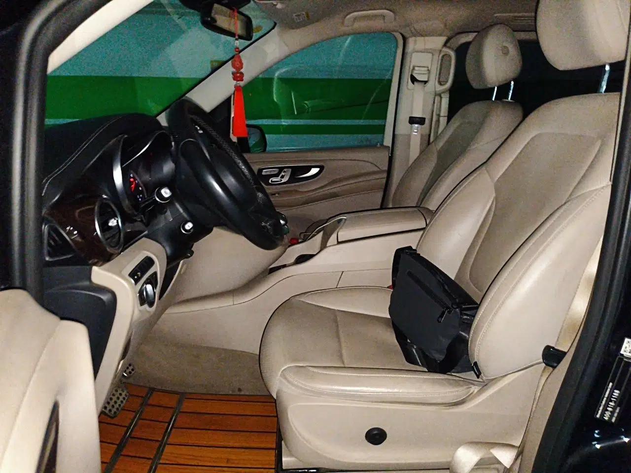 Mercedes-Benz V-Class 2018 V 260 Prestige Edition China V — миниатюра 15