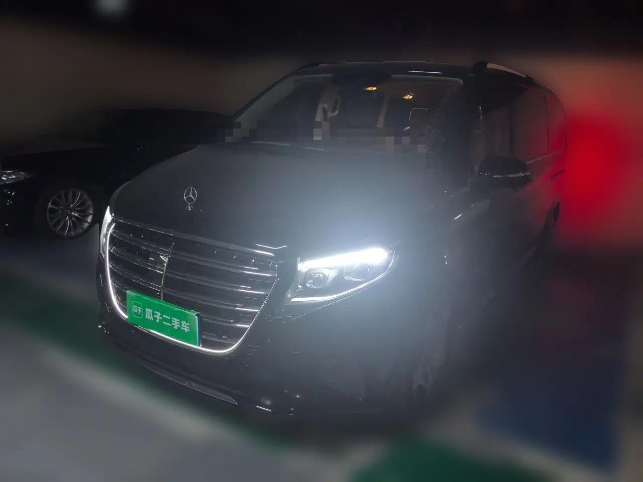 Mercedes-Benz V-Class 2024 V 300 L Long Wheelbase Luxury Edition — миниатюра 1