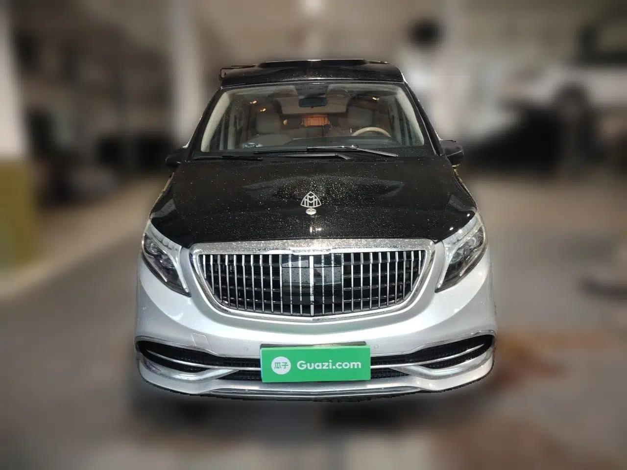 Mercedes-Benz V-Class Mercedes-Benz V-Class business-class conversion, 2021 model, 2.0T automatic, 7 seats. — миниатюра 2