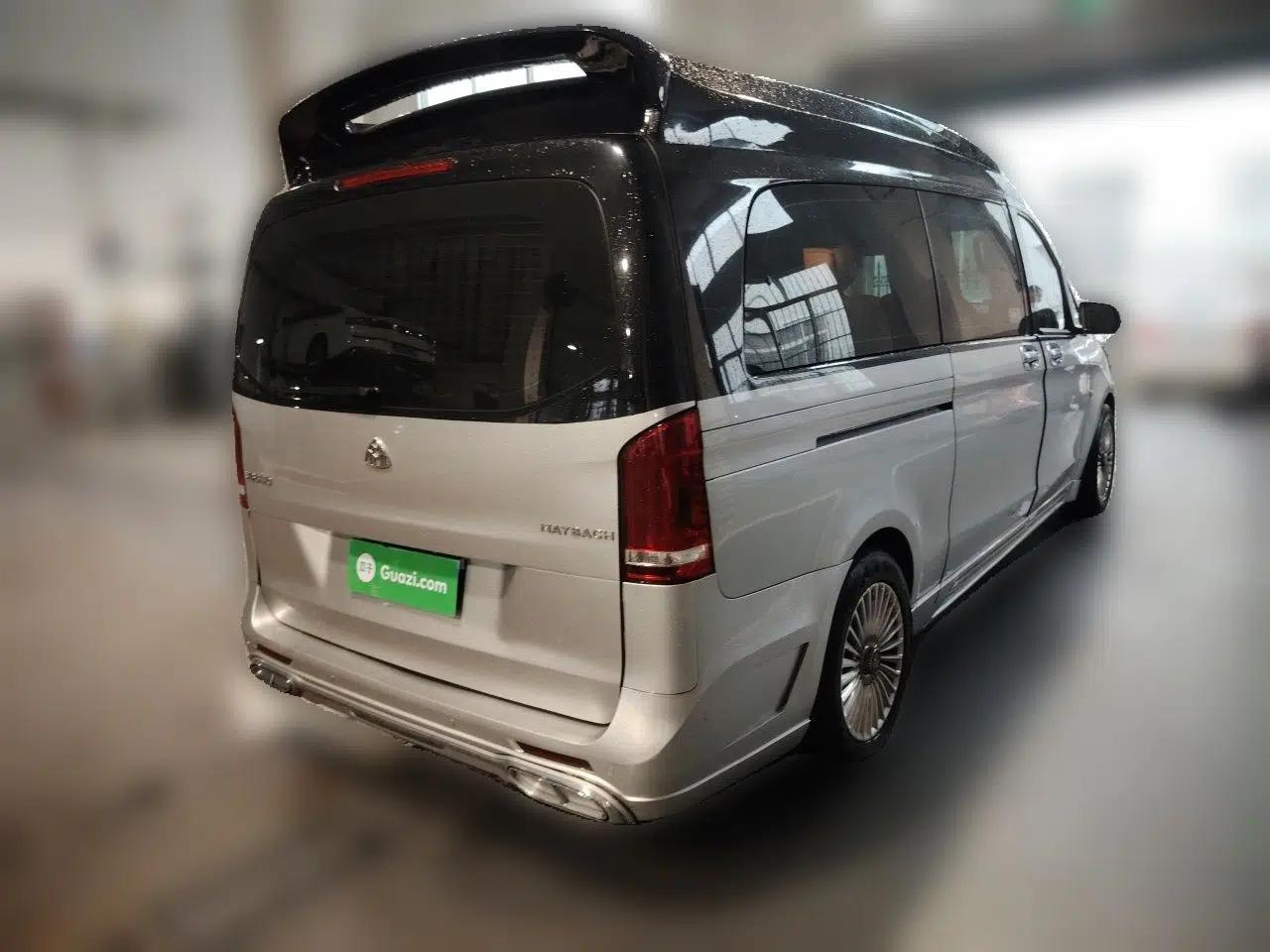 Mercedes-Benz V-Class Mercedes-Benz V-Class business-class conversion, 2021 model, 2.0T automatic, 7 seats. — миниатюра 6