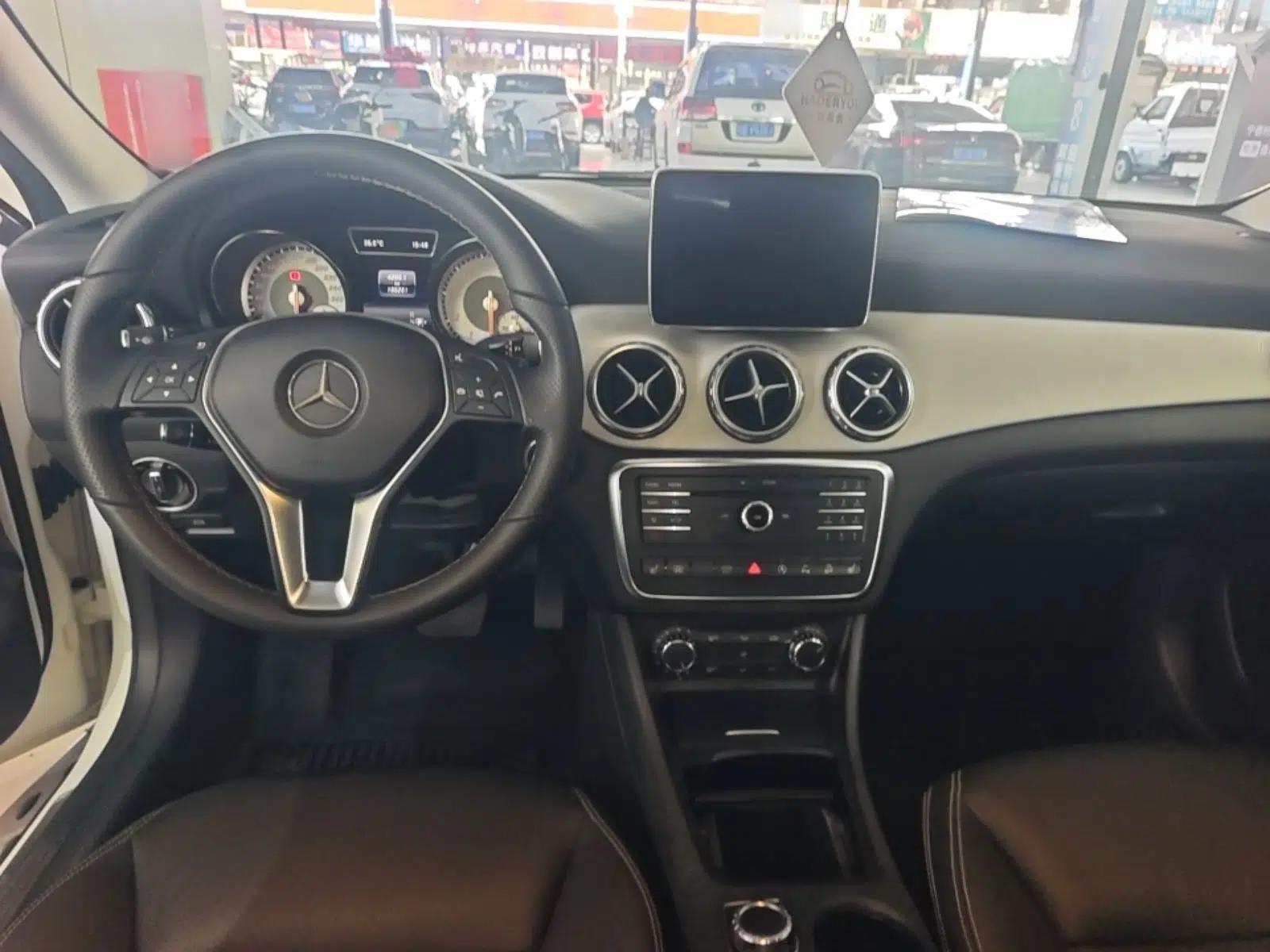 Mercedes-Benz GLA 2016 GLA 220 4MATIC Fashion Edition — миниатюра 17