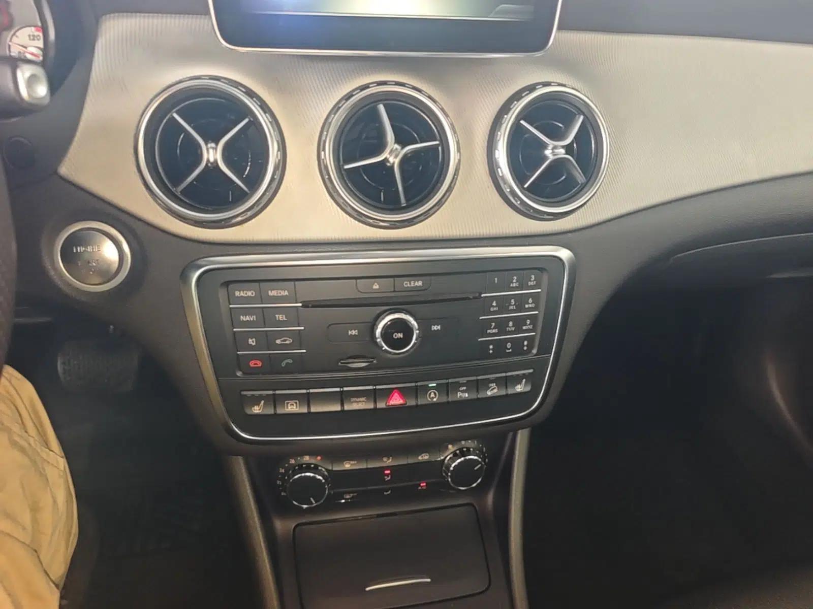 Mercedes-Benz GLA 2016 GLA 220 4MATIC Fashion Edition — миниатюра 20