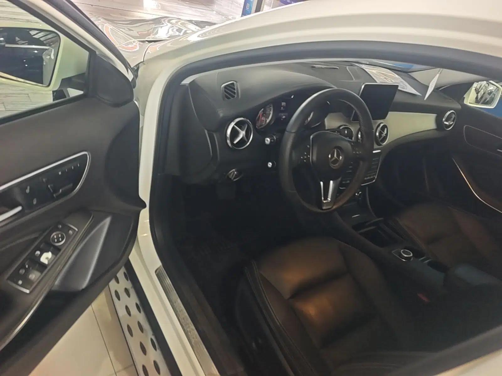 Mercedes-Benz GLA 2016 GLA 220 4MATIC Fashion Edition — миниатюра 23