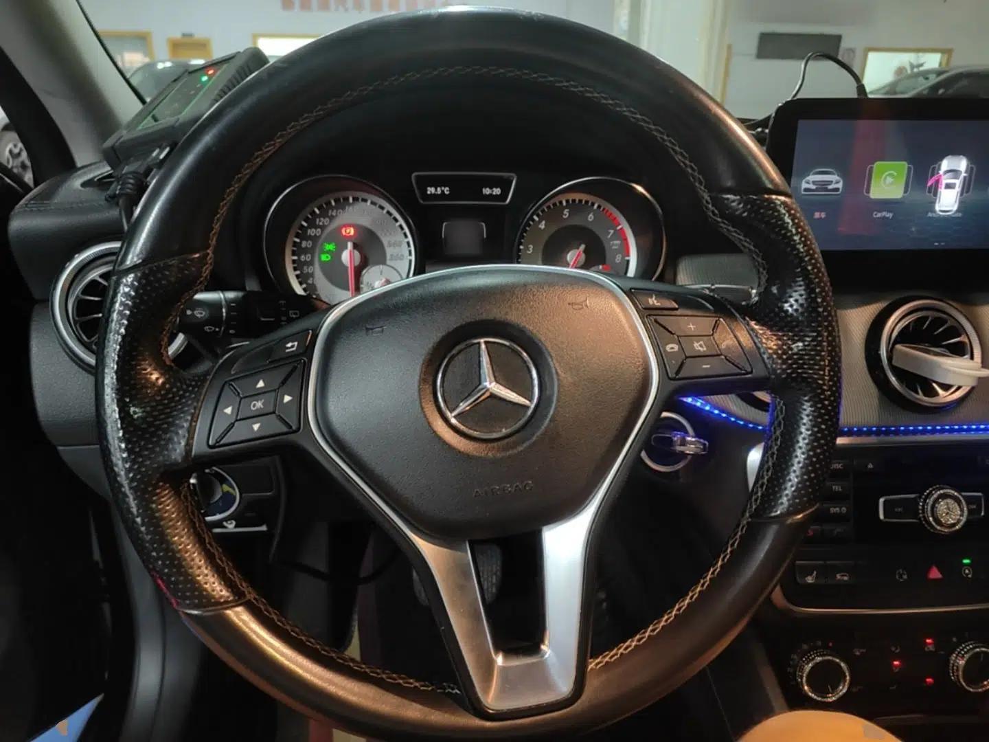 Mercedes-Benz GLA 2015 GLA 220 4MATIC Luxury Model — миниатюра 18