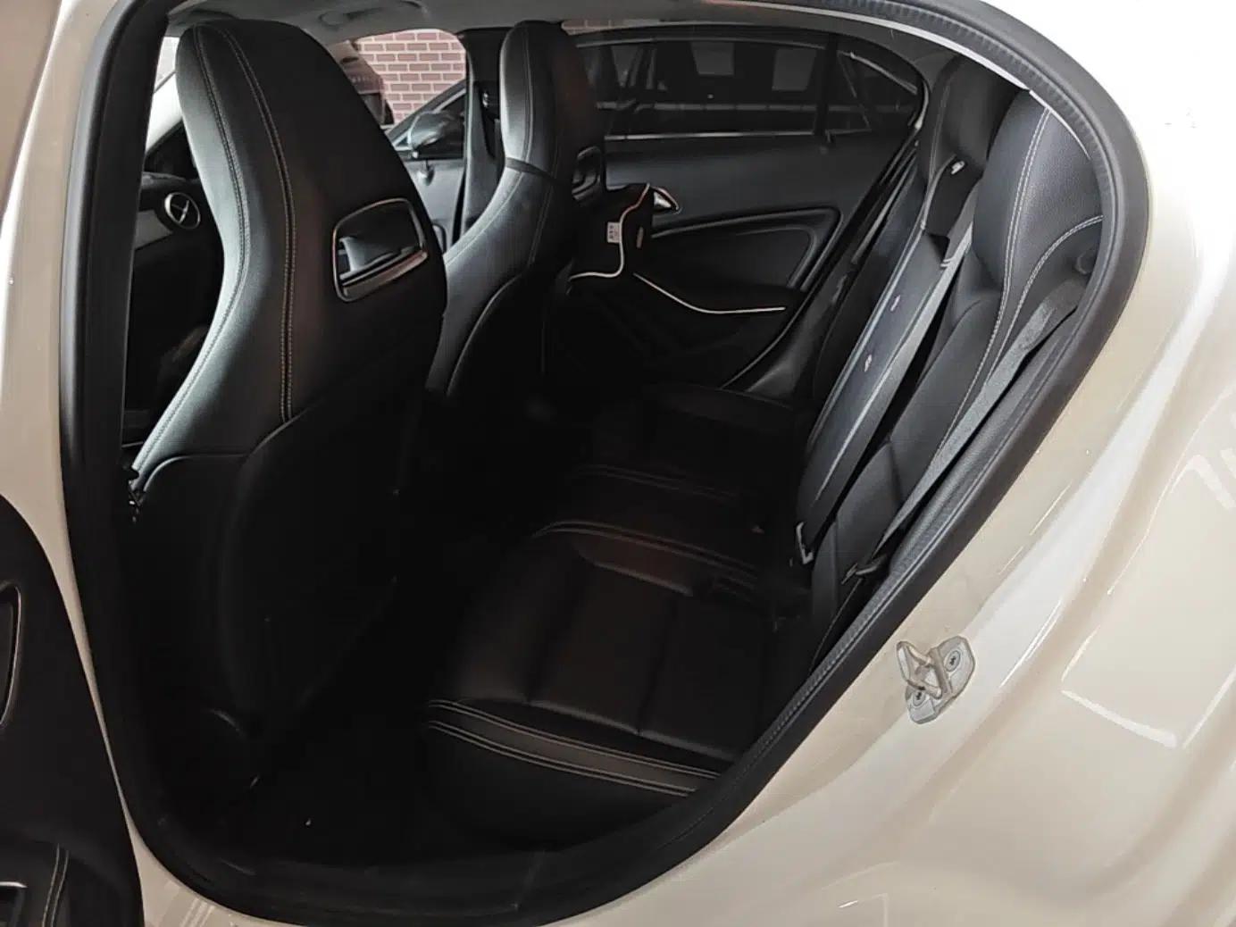 Mercedes-Benz GLA 2015 GLA 200 Fashion Model — миниатюра 20