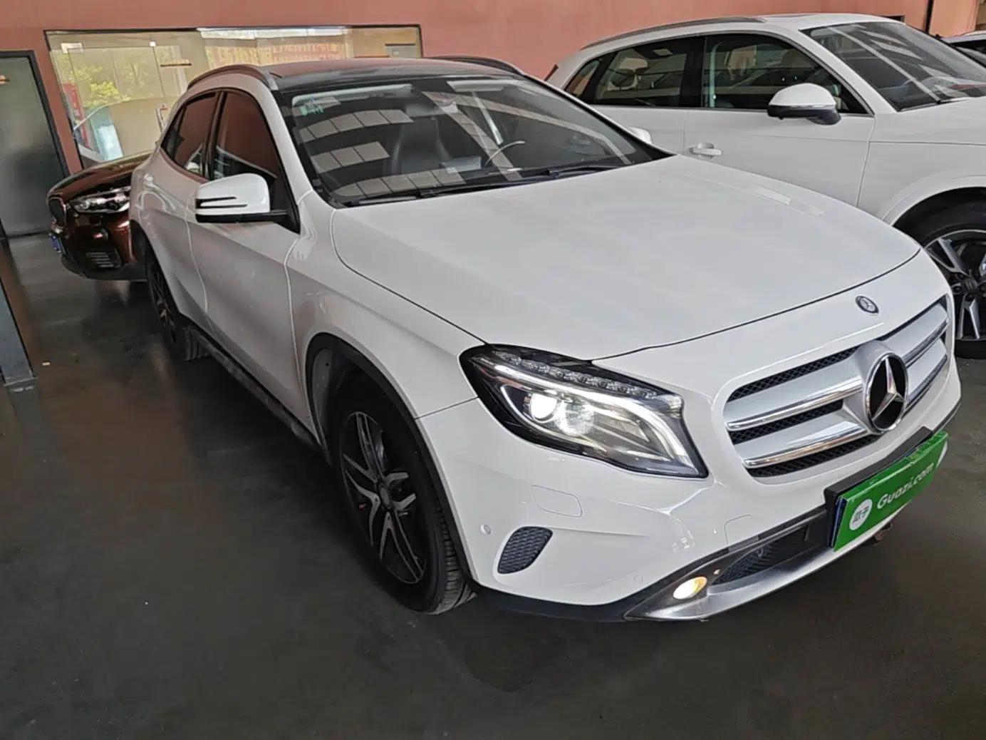Mercedes-Benz GLA 2015 GLA 200 Fashion Model — миниатюра 3