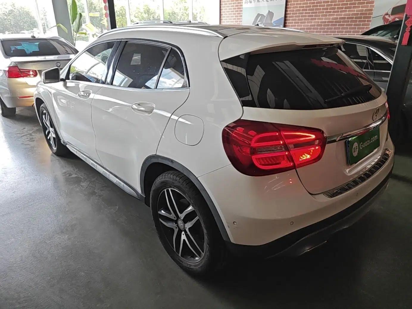 Mercedes-Benz GLA 2015 GLA 200 Fashion Model — миниатюра 4