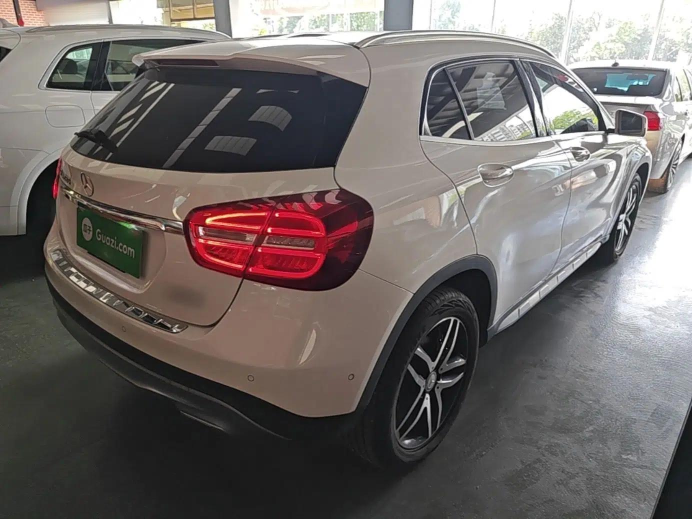 Mercedes-Benz GLA 2015 GLA 200 Fashion Model — миниатюра 6